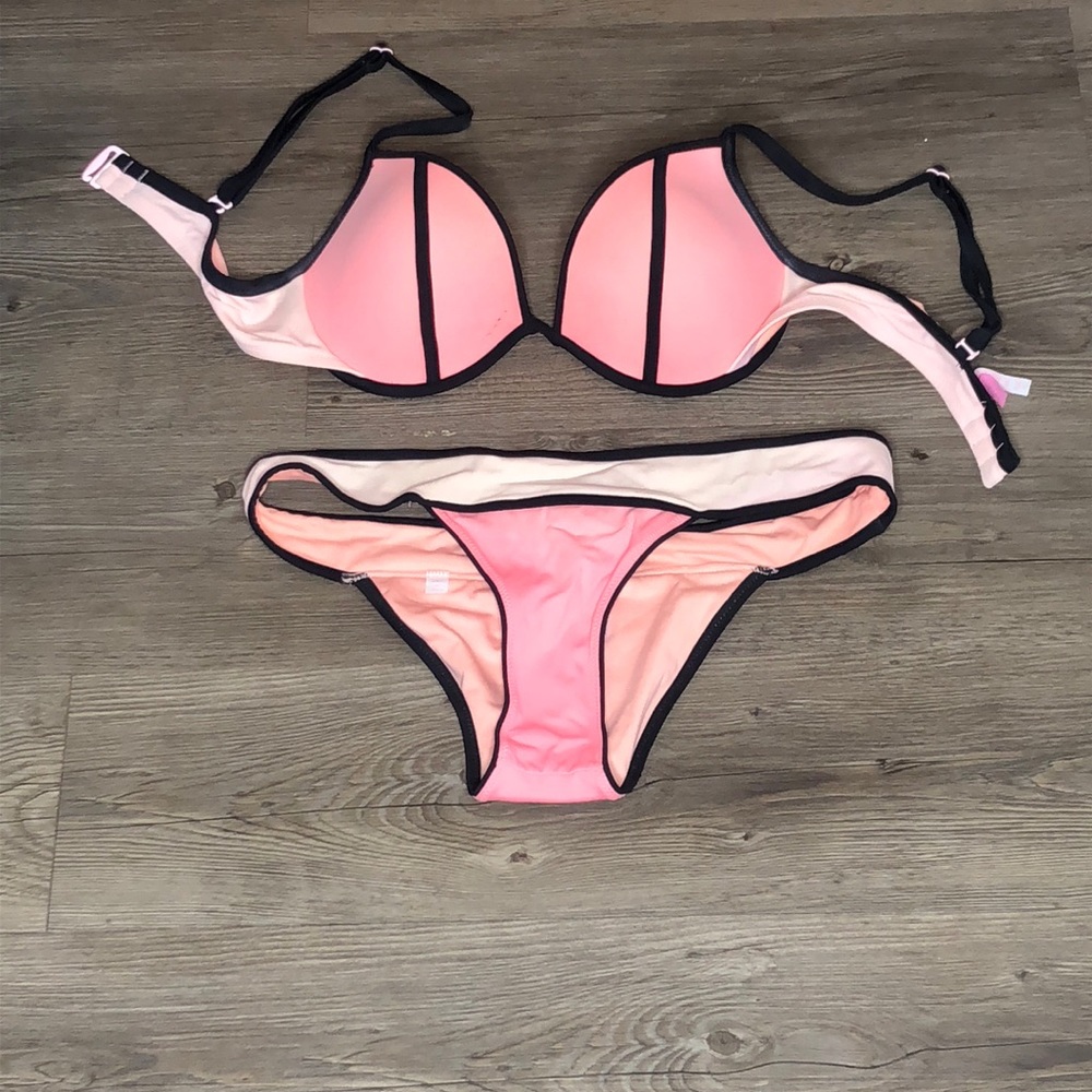VS bikini